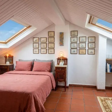 Cozy And Spacious In Graca, Apartment