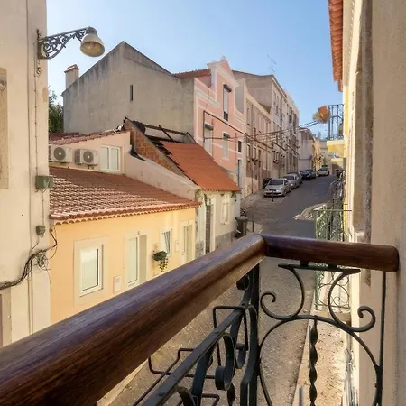 Cozy And Spacious In Graca, Apartment *