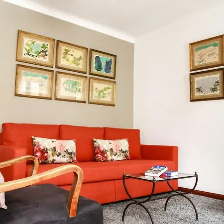 Cozy And Spacious In Graca, Lisbon