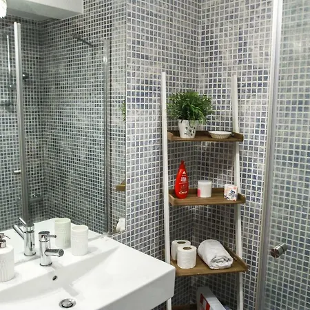 Cozy And Spacious In Graca, Апартаменти *