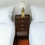 Апартаменты Cozy And Spacious In Graca, Лиссабон