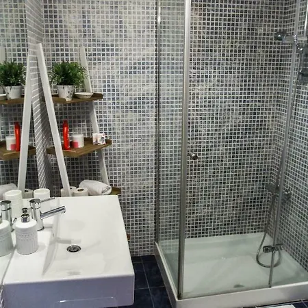 Cozy And Spacious In Graca, *